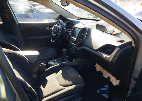 2016 Jeep Cherokee Latitude из США, поврежденный, VIN 1C4PJMCS2GW327510